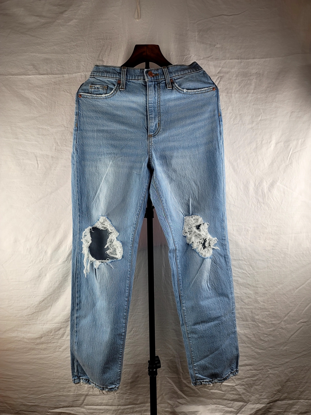 Universal Thread 90s Vintage Straight Jeans Distressed Light Wash 6S 6 Short